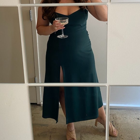 Park & Fifth Co Willow Dress Hunter Green - Picture 4 of 7